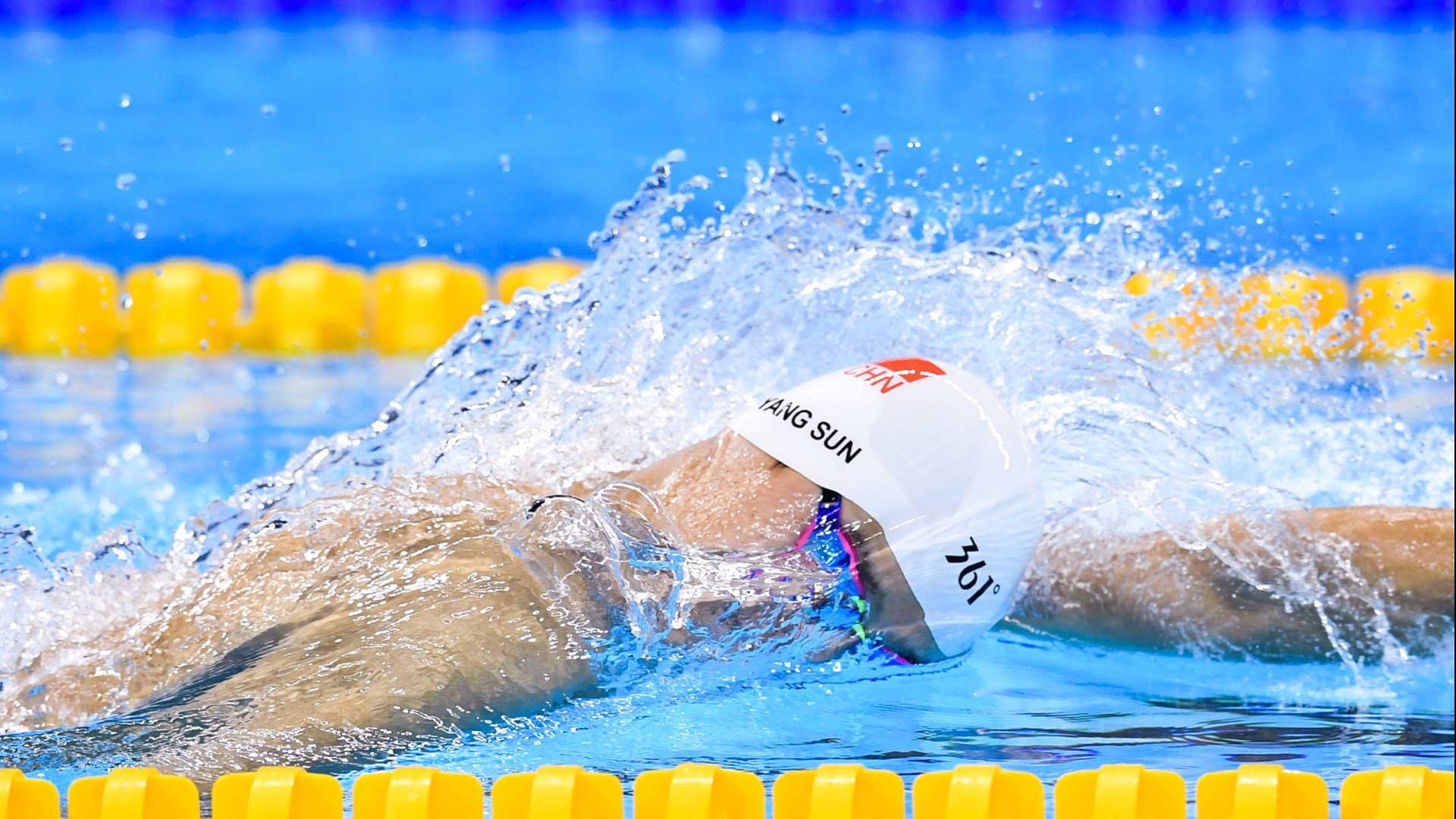 大型沙滩派对与运动狂欢，夏日运动新热点，沙滩派对是什么意思